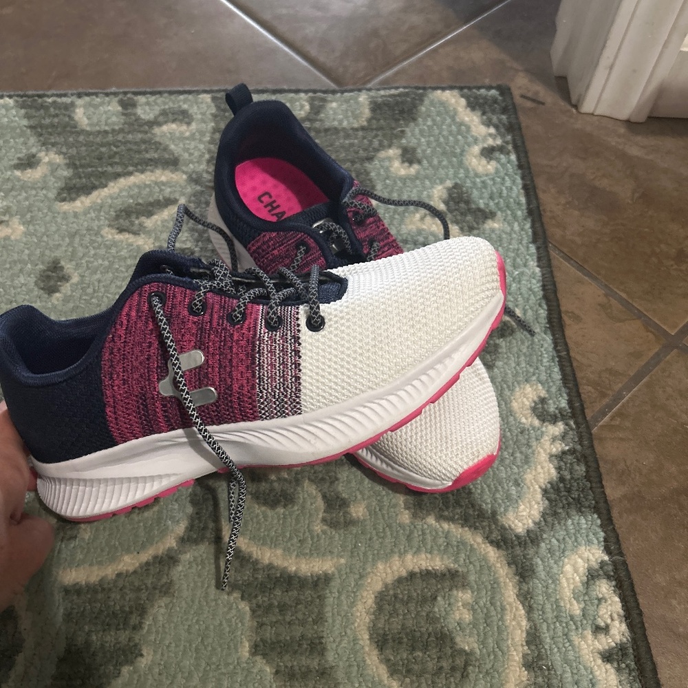 Charly tennis shoes